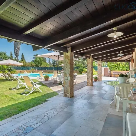 Sporting With Tennis Court, Swimming Pool, Football Field Near The Beaches Βίλα