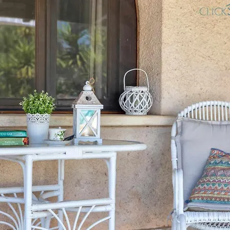 Sporting With Tennis Court, Swimming Pool, Football Field Near The Beaches Αλγκέρο