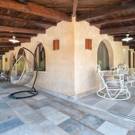 Sporting With Tennis Court, Swimming Pool, Football Field Near The Beaches *
