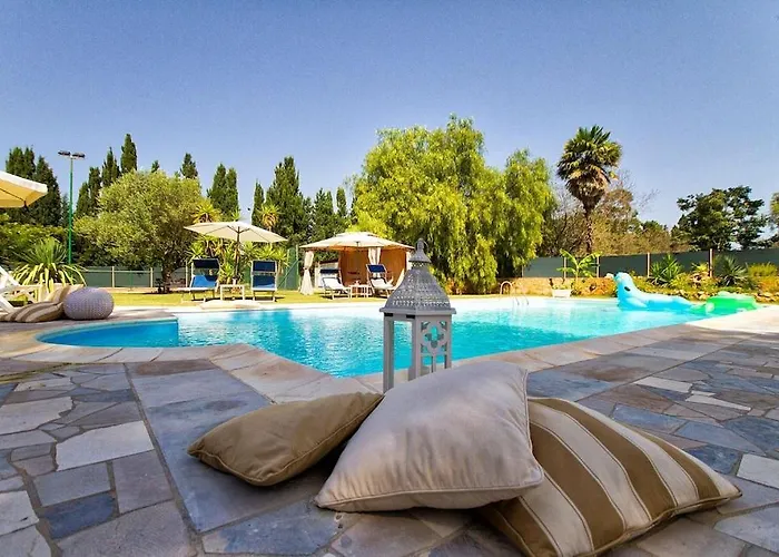Sporting With Tennis Court, Swimming Pool, Football Field Near The Beaches * Альгеро