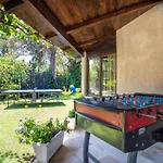 别墅 Sporting With Tennis Court, Swimming Pool, Football Field Near The Beaches 阿尔盖罗