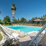 Sporting With Tennis Court, Swimming Pool, Football Field Near The Beaches 别墅 *