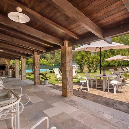 Villa Sporting With Tennis Court, Swimming Pool, Football Field Near The Beaches