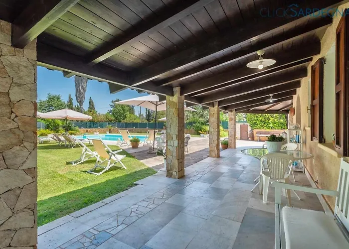 Sporting With Tennis Court, Swimming Pool, Football Field Near The Beaches ヴィラ