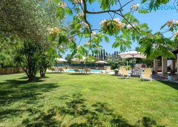 ヴィラ Sporting With Tennis Court, Swimming Pool, Football Field Near The Beaches *