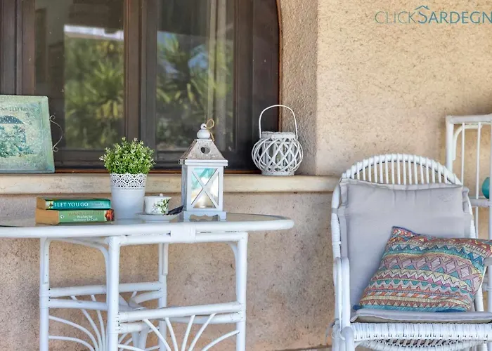 Sporting With Tennis Court, Swimming Pool, Football Field Near The Beaches アルゲーロ