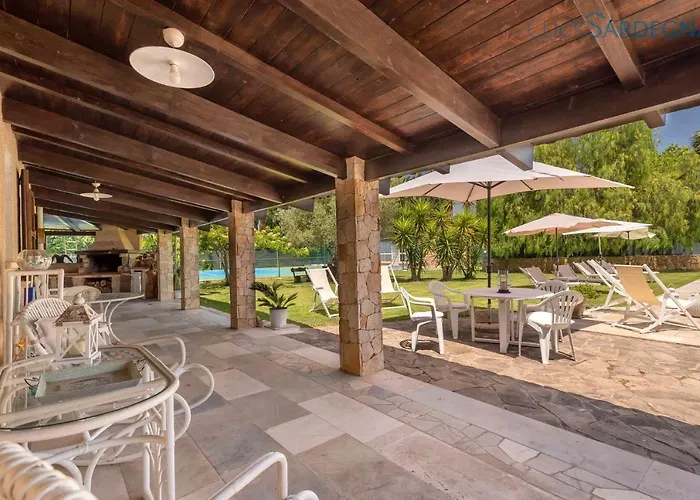 ヴィラ Sporting With Tennis Court, Swimming Pool, Football Field Near The Beaches