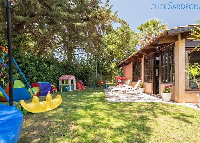 Sporting With Tennis Court, Swimming Pool, Football Field Near The Beaches ヴィラ