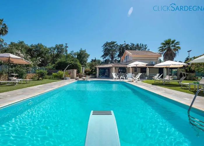 Sporting With Tennis Court, Swimming Pool, Football Field Near The Beaches Villa Alghero