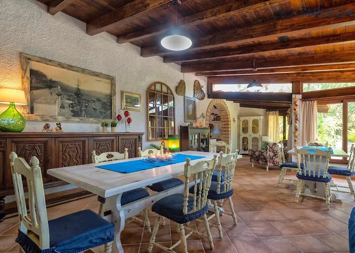 Sporting With Tennis Court, Swimming Pool, Football Field Near The Beaches Villa *